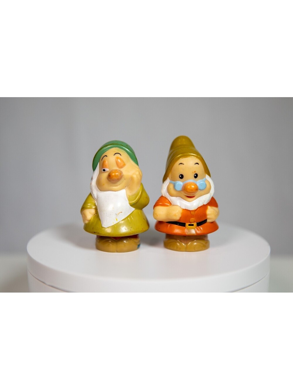 2012 Little People Fisher Price Snow White Seven Dwarfs Sleepy & Doc - 2 Figures